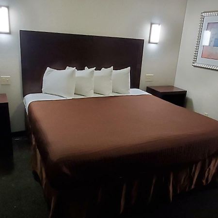 Executive Inn Ferry Pass Ngoại thất bức ảnh