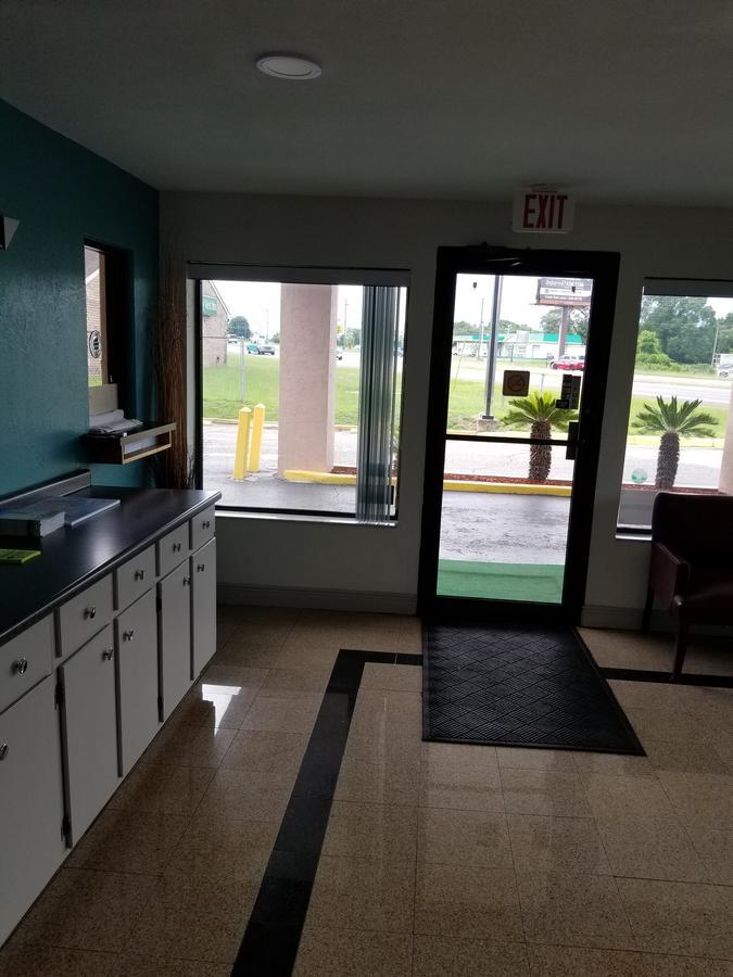 Executive Inn Ferry Pass Ngoại thất bức ảnh