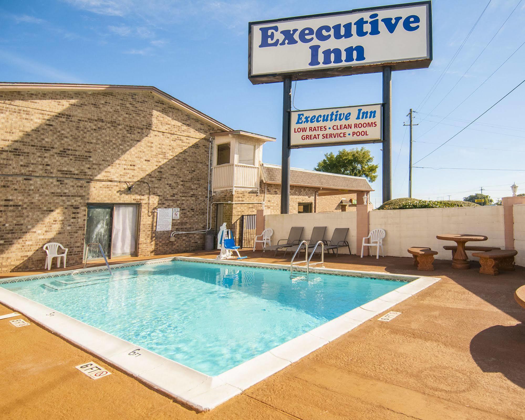 Executive Inn Ferry Pass Ngoại thất bức ảnh