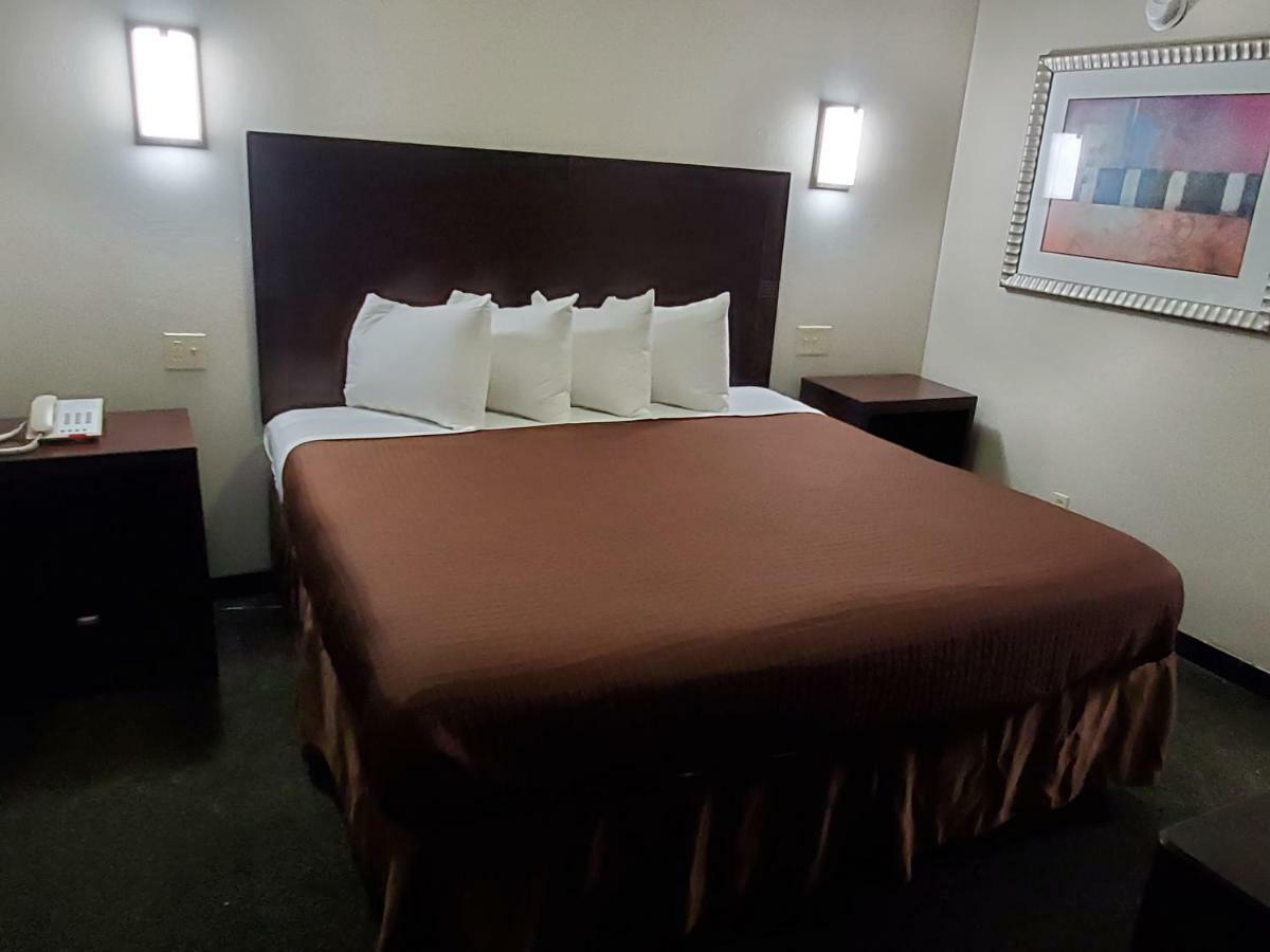Executive Inn Ferry Pass Ngoại thất bức ảnh